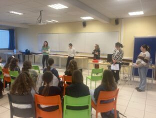 5ème : Prudence sur les réseaux sociaux 5ème : Prudence sur les réseaux sociaux