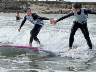 Reprise du surf pour l'Association Sportive Reprise du surf pour l'Association Sportive