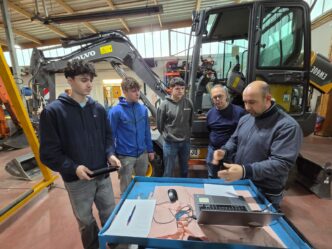 Atelier TP - Intervention inside de Volvo Cimme Sodimat