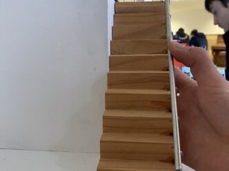 Caserne des pompiers : ça colle, ça ajuste… Caserne des pompiers : ça colle, ça ajuste…