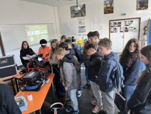 L’eau - des métiers qui ont du sens avec Aquasud et la CCPBS L’eau - des métiers qui ont du sens avec Aquasud et la CCPBS